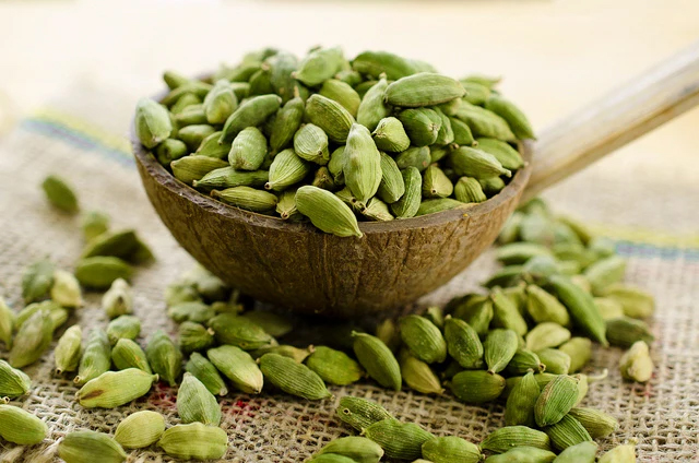 Kerala Cardamom: The Complete Guide to India's Most Treasured Spice